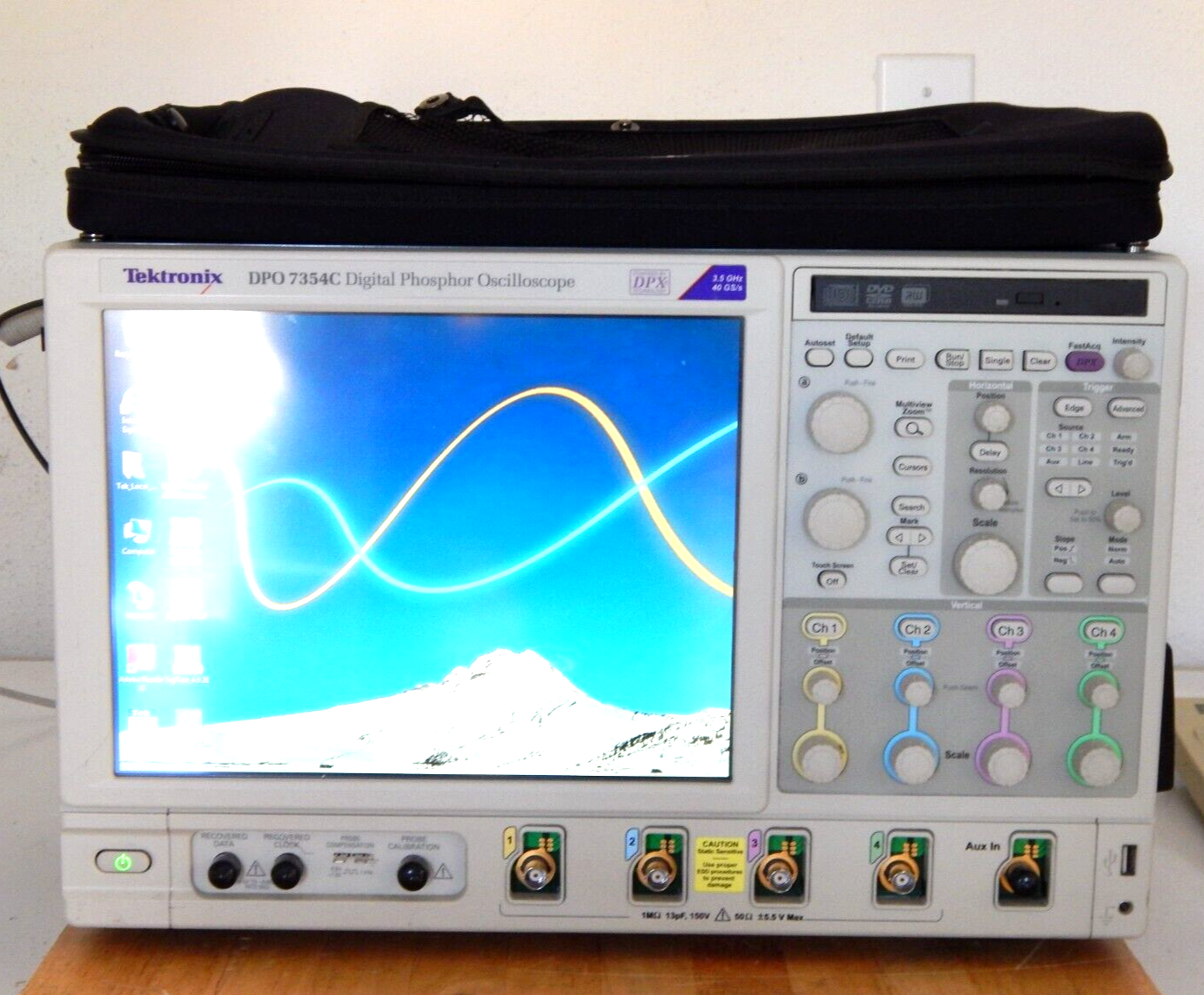 Tektronix DPO7354C 4 Channel 3.5GHz Phosphor Oscilloscope Tektronix DPO7354C 4 Channel 3.5GHz Phosphor Oscilloscope
